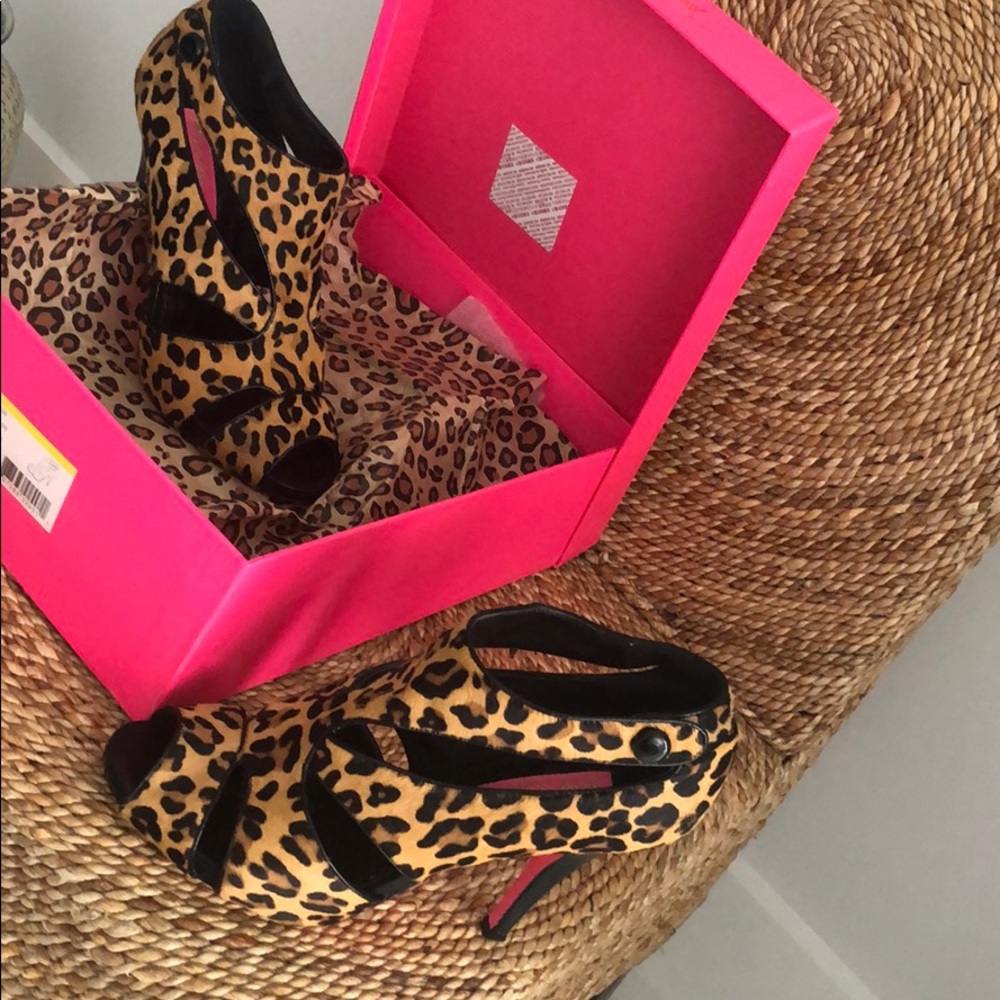 Betsy Johnson Leopard Print Open Toe High Heels - image 3